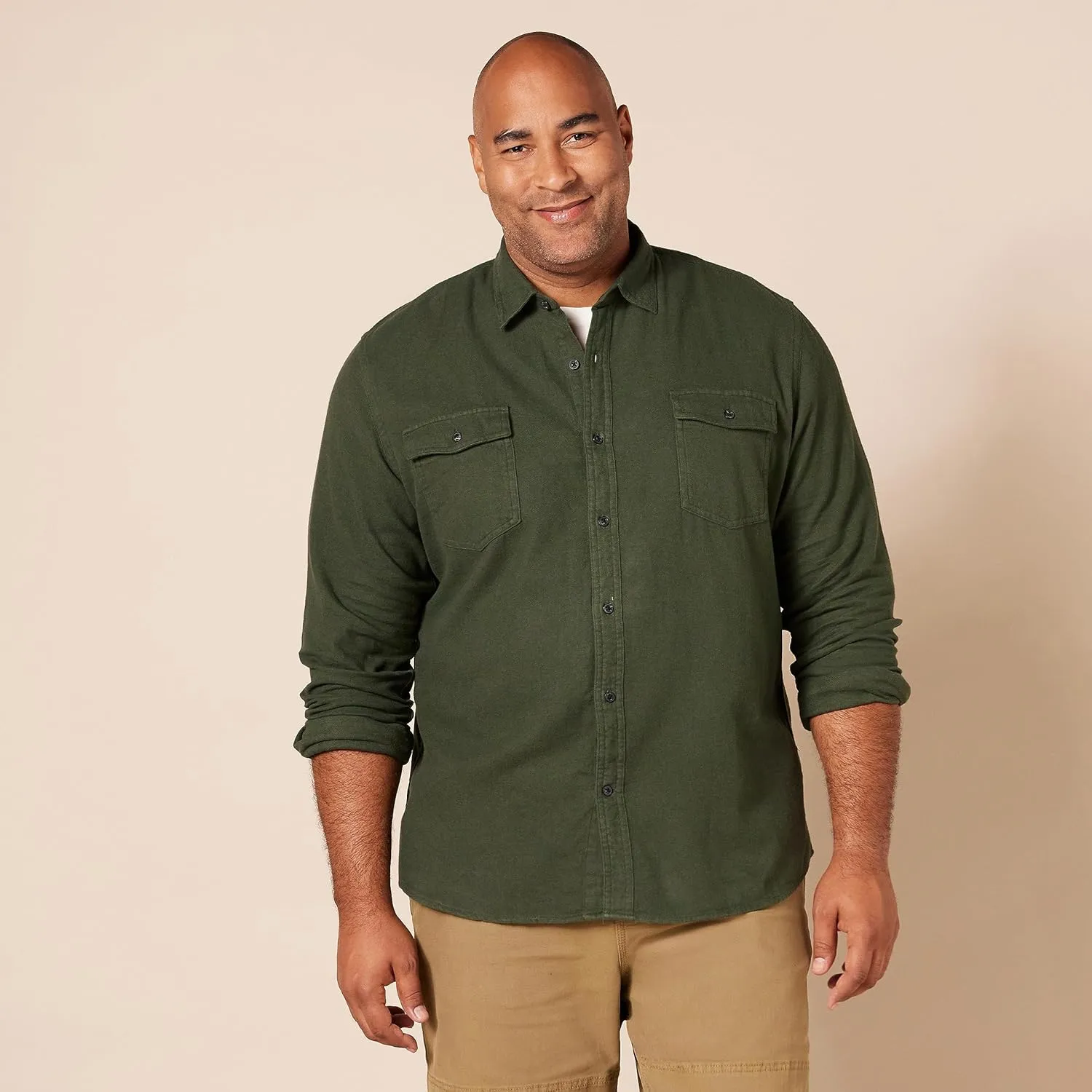 Amazon Essentials Men's Long-Sleeve Flannel Shirt, Regular-Fit, Two Pockets