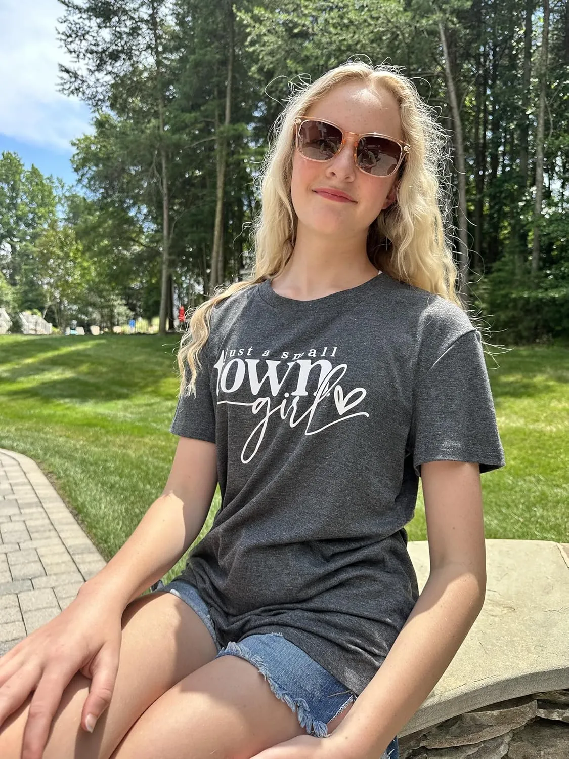 Country Music Shirt Women Small Town Girl Shirt Vintage Letter Graphic Tee Tops Casual Short Sleeve Tops