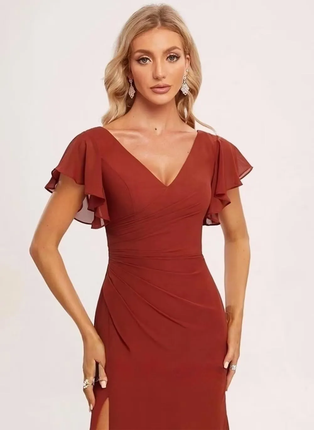 Flutter Sleeves Bridesmaid Dresses for Wedding Chiffon V Neck Ruffles Empire Waist Formal Party Dress with Slit 2025