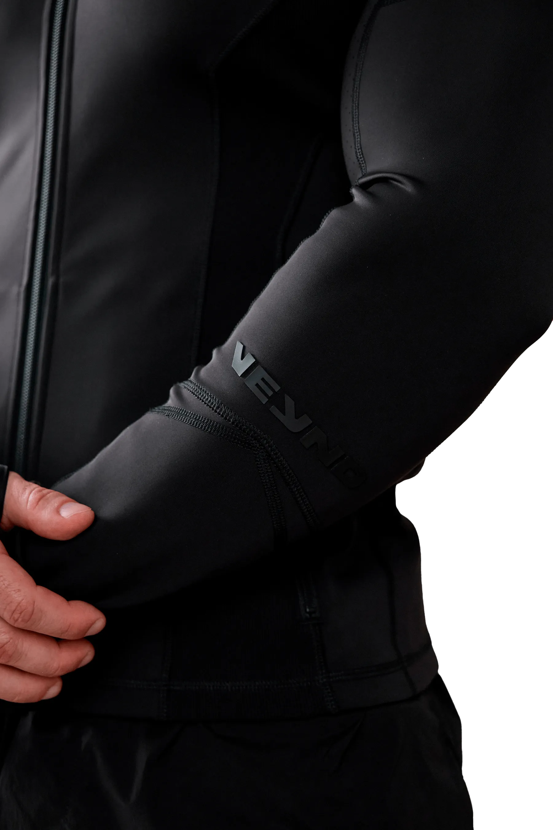 MID LAYER - Black