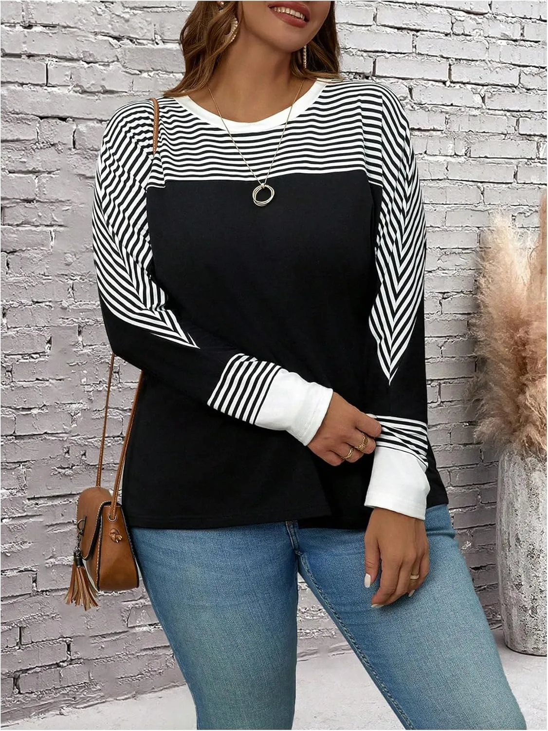 SOLY HUX Women's Plus Size Striped Long Sleeve T-Shirt Color Block Crew Neck Tee Shirt Tops