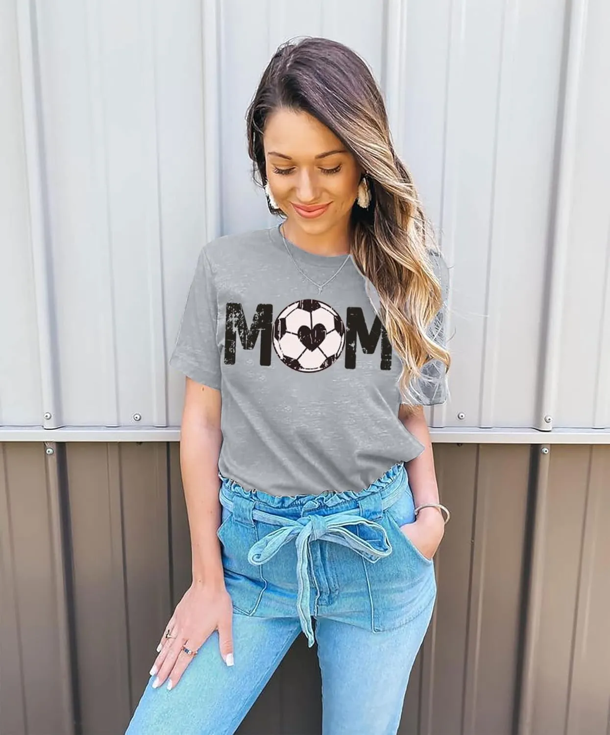 Women Soccer Mom Shirt Game Day Football Shirts Mom Letter Printed Graphic Tee Soccer Ball Mom Life Causal Top