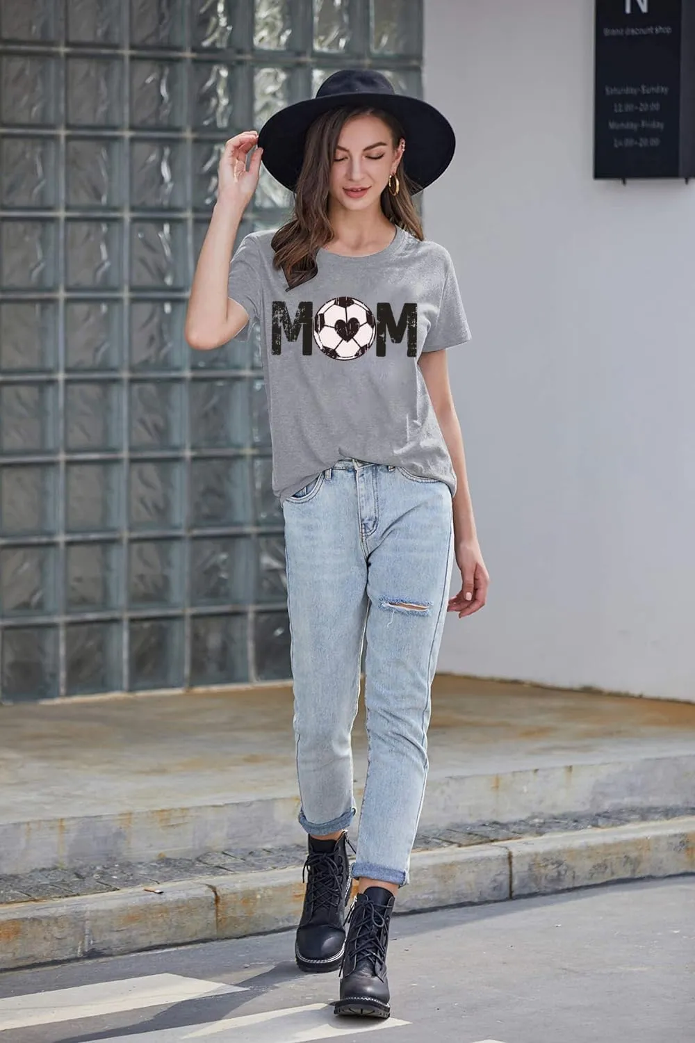 Women Soccer Mom Shirt Game Day Football Shirts Mom Letter Printed Graphic Tee Soccer Ball Mom Life Causal Top