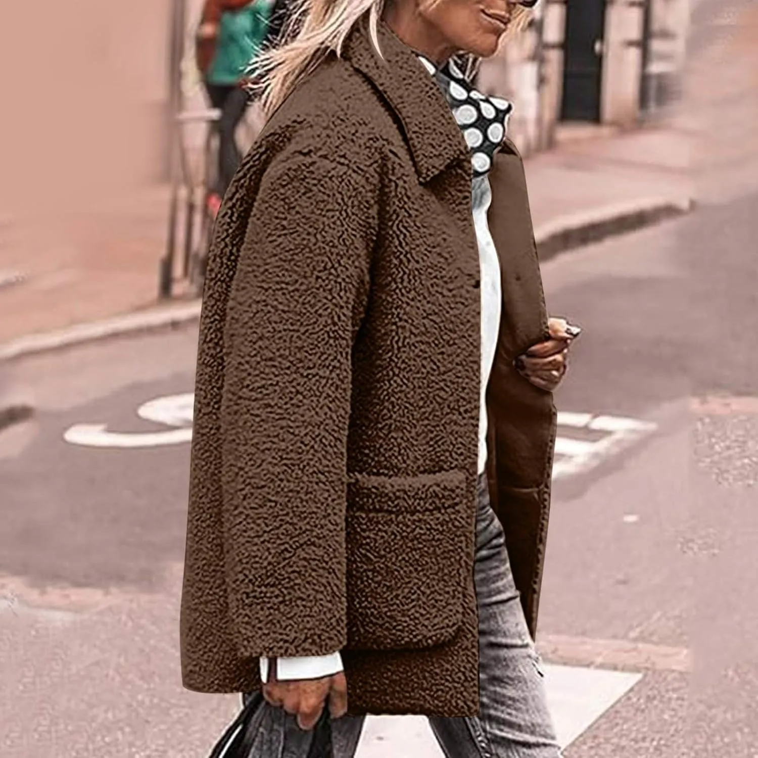 Womens Winter Coats Lapel Button Down Sherpa Jacket Long Sleeve Faux Fur Coats Fleece Jacket Outerwear with Pockets