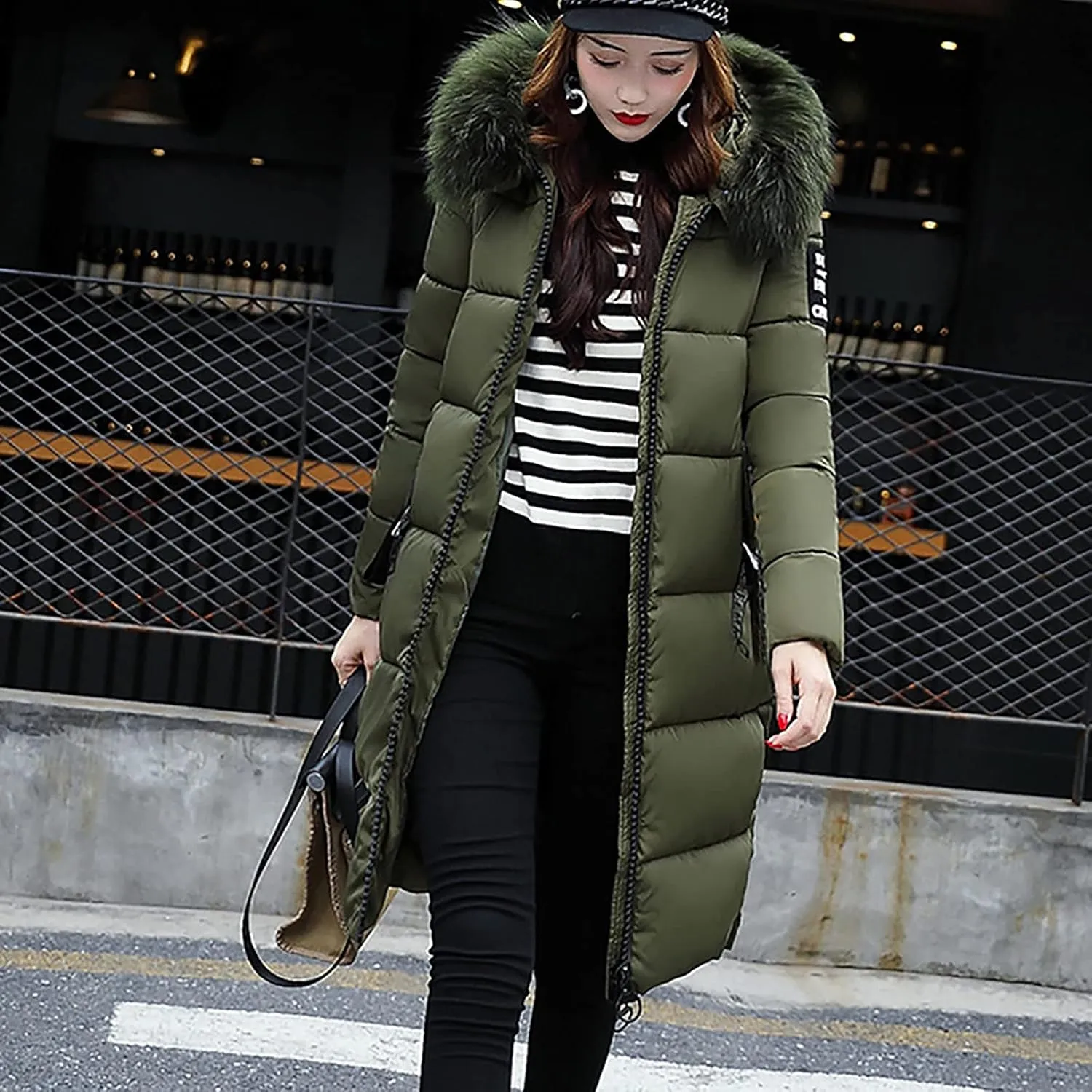 YRAETENM Women's Quilted down Jacket Long Winter Puffer Warm Coat Plus Size Hooded Thicken Parka Jackets Outwear with Pockets